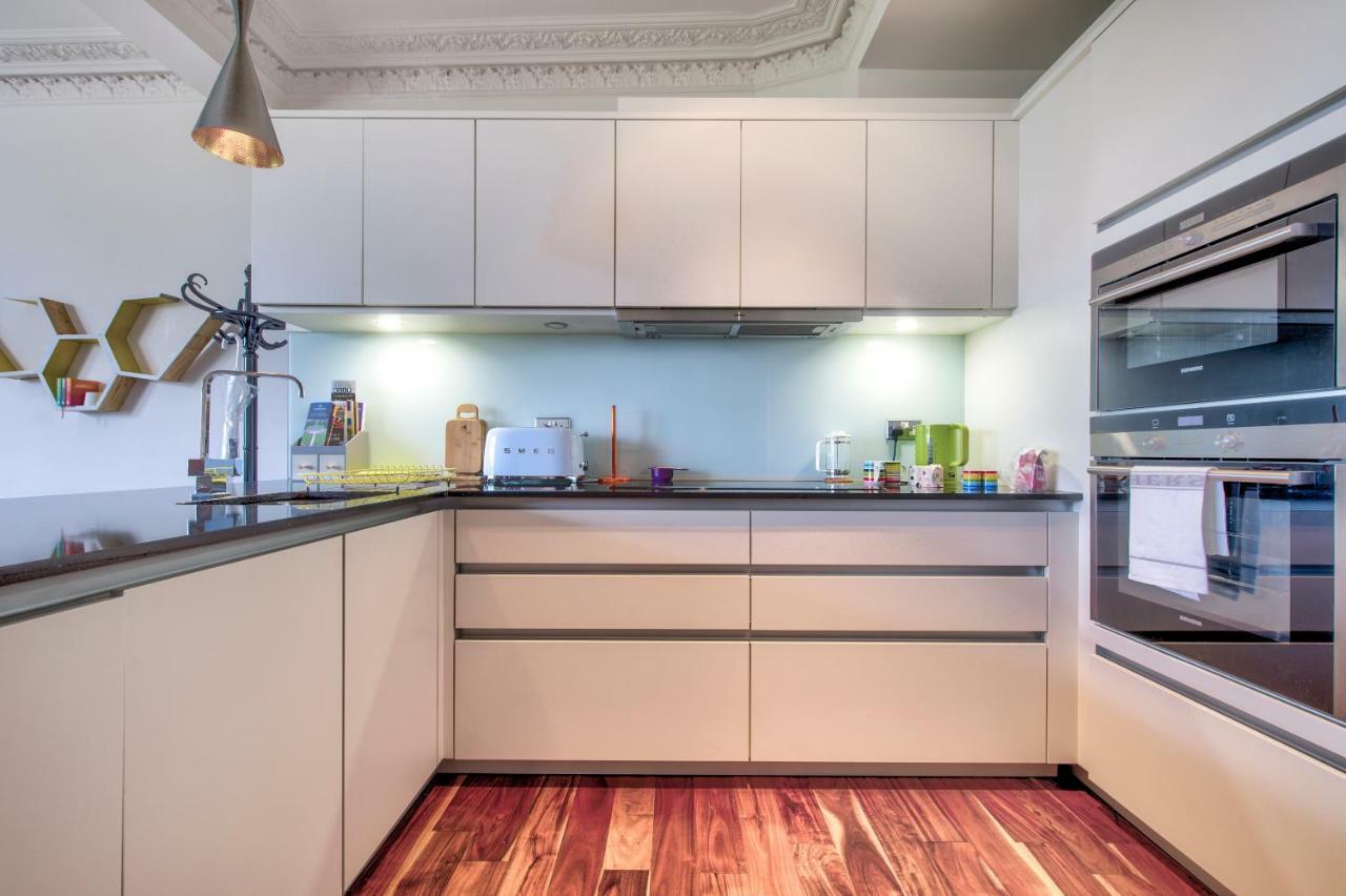 Modern Flat With Fantastic Views Daire Edinburgh Dış mekan fotoğraf